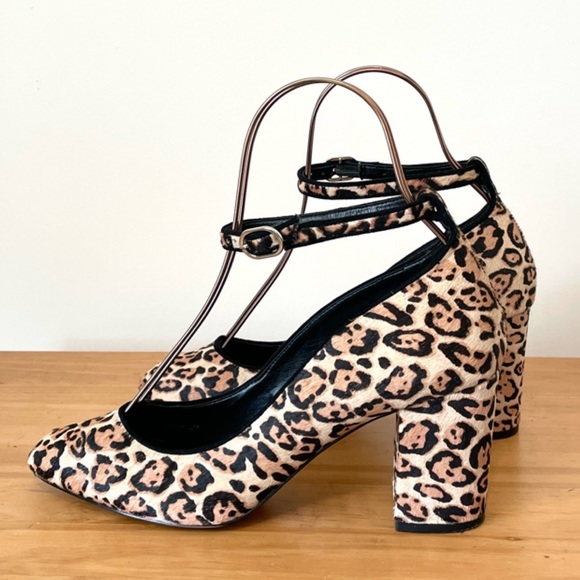 White House Black Market Bethenny Leopard Print Shoes Sz 9 - Picture 2 of 11